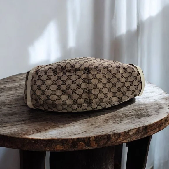 GUCCI GG Canvas Abbey Tote In PRELOVED CONDITION LEATHER HAS BEEN RETOUCHED - Picture 7 of 16